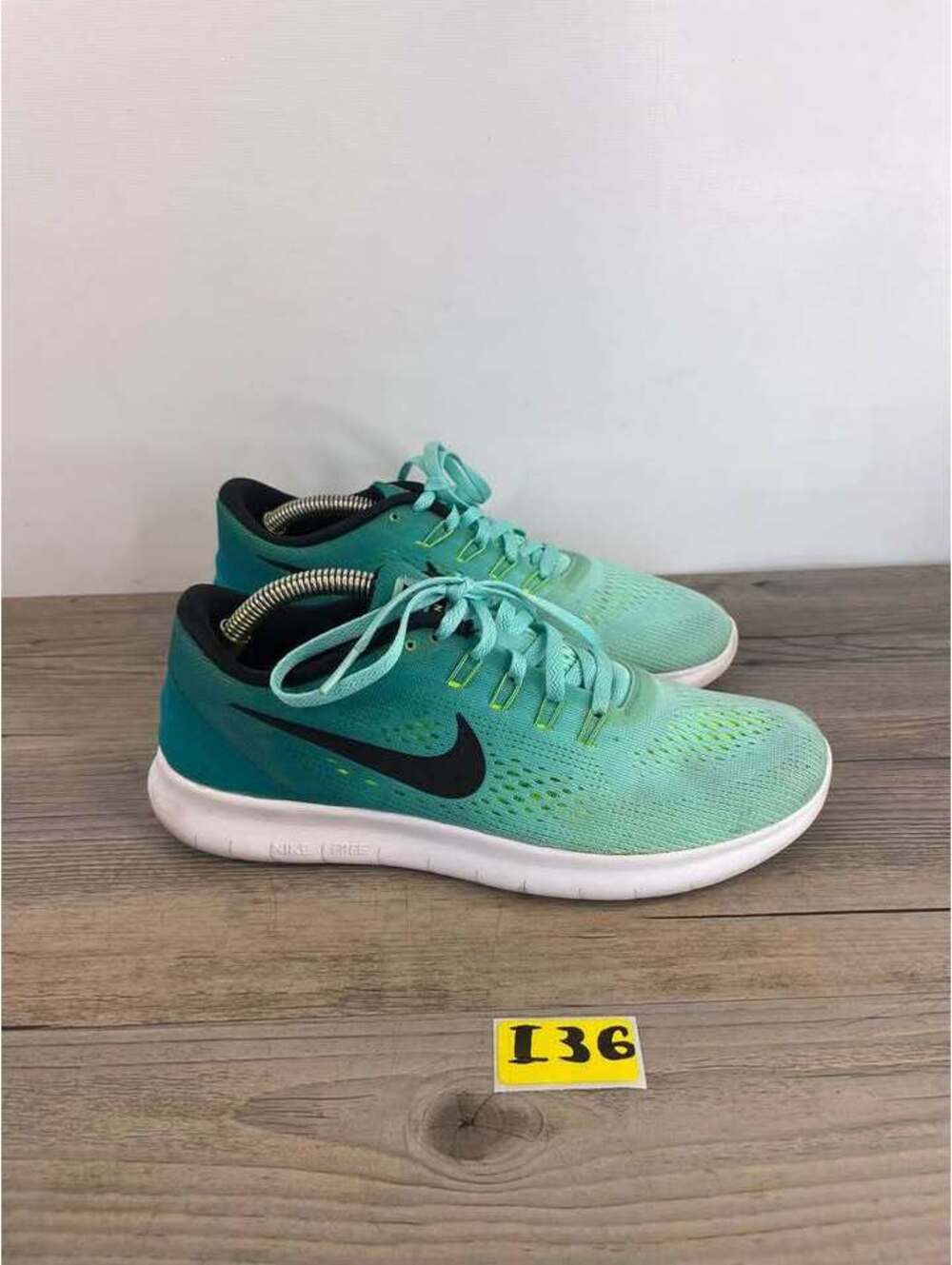 Nike Free RN Running Shoes Womens Size 7.5 Teal Green 831509-300